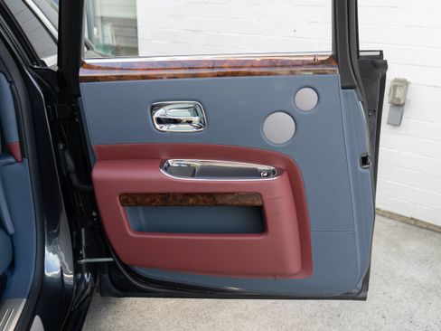 Used 2017 Rolls-Royce Ghost RWD image 28