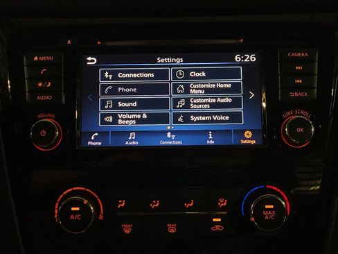 Used 2018 Nissan Rogue S FWD image 25