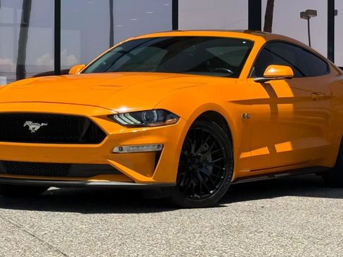 Used 2018 Ford Mustang GT RWD image 2