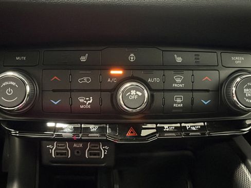 New 2026 Dodge Durango GT w/ Blacktop Package AWD/4WD image 17