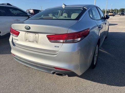 Used 2016 Kia Optima EX image 3