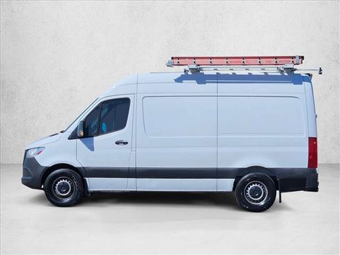 Used 2022 Mercedes-Benz Sprinter 2500 image 9