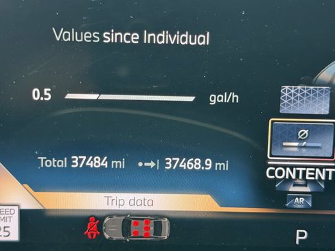 Certified 2024 BMW 760i xDrive AWD/4WD image 33