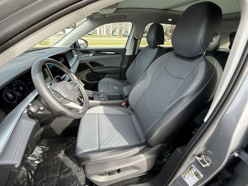 New 2026 Volkswagen Tiguan SE AWD/4WD image 12