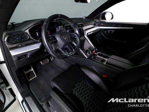 Used 2019 Lamborghini Urus AWD/4WD image 12