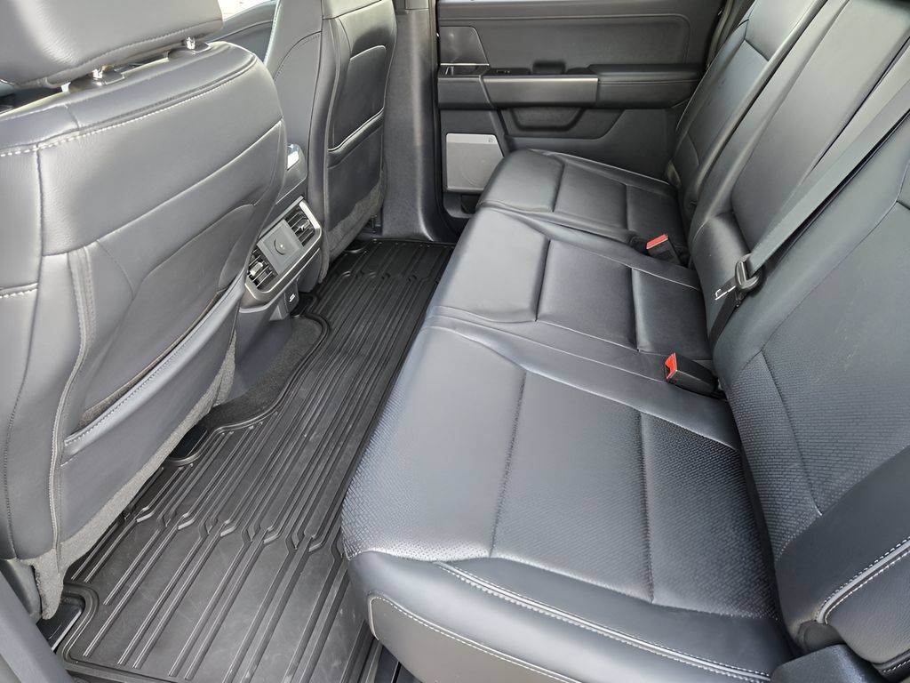 Used 2025 Ford F150 Lariat w/ FX4 Off-Road Package AWD/4WD image 28