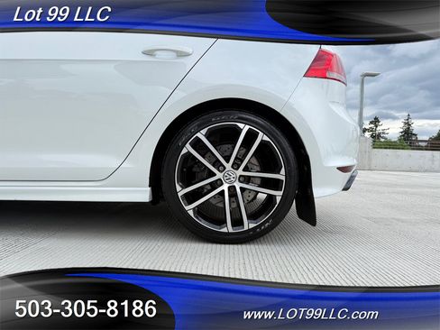 Used 2016 Volkswagen Golf R 4-Door w/ Driver Assistance Package AWD/4WD image 22