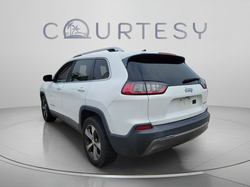 Used 2019 Jeep Cherokee Limited FWD image 2