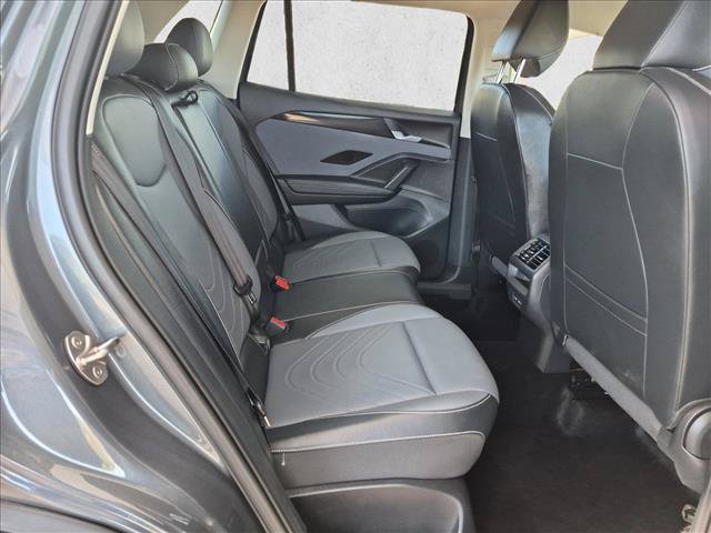 Used 2026 Volkswagen Tiguan SE FWD image 19