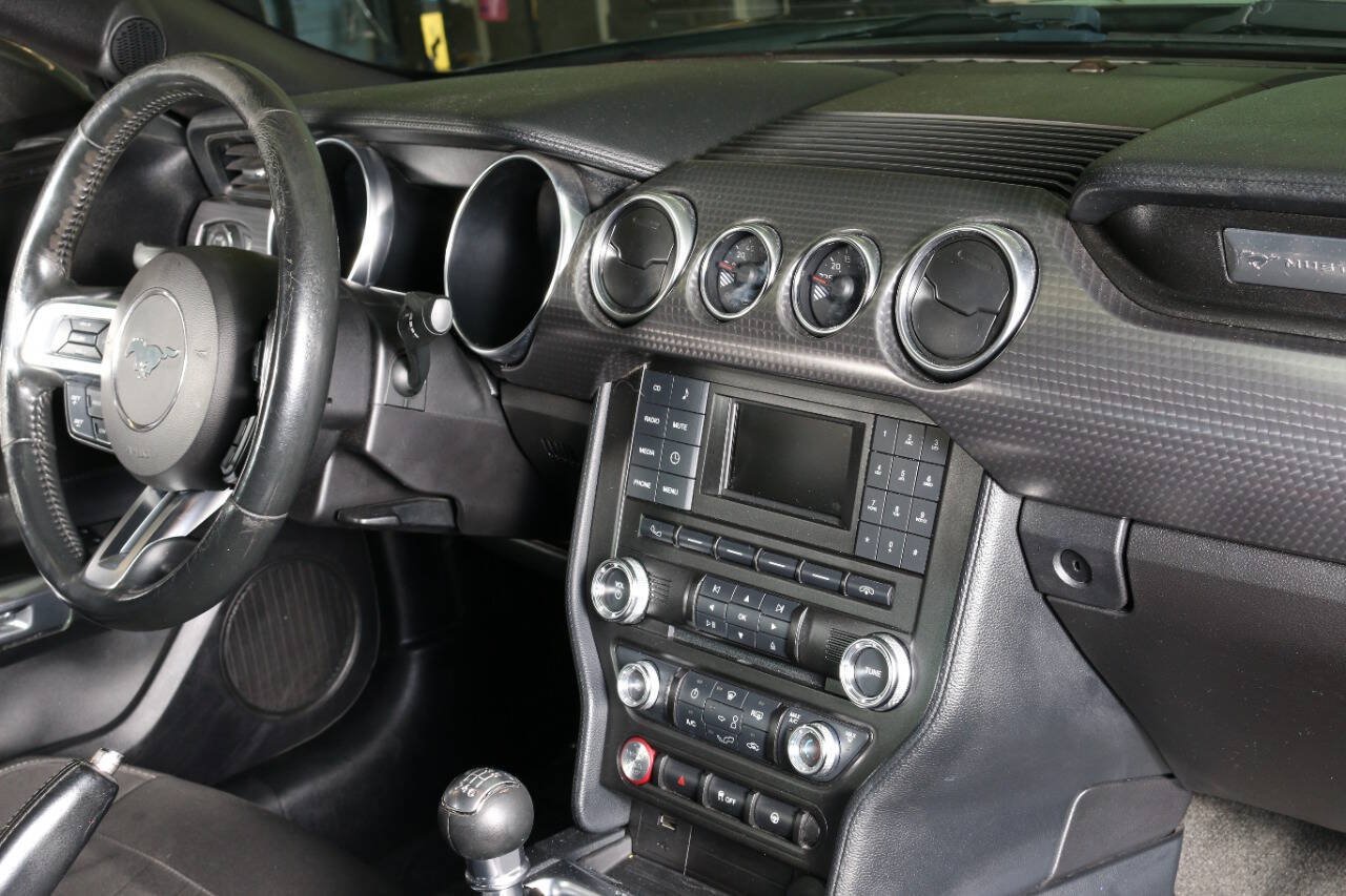 Used 2018 Ford Mustang GT w/ GT Performance Package RWD image 35