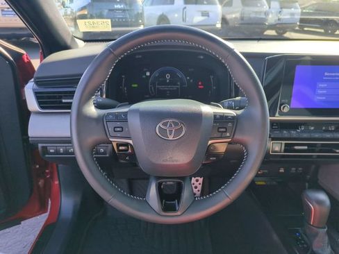 Used 2026 Toyota Camry SE w/ Convenience Package FWD image 16