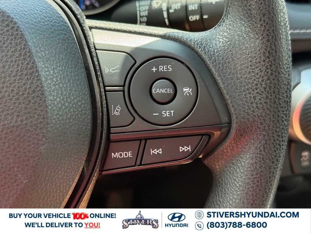Used 2021 Toyota RAV4 XLE w/ Convenience Package AWD/4WD image 33
