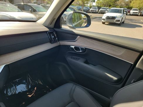 Certified 2025 Volvo XC90 B5 Plus image 20