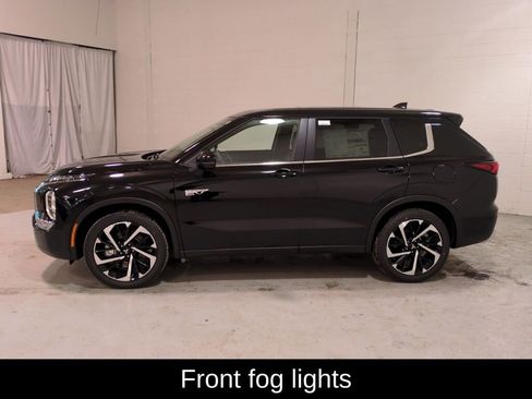 New 2025 Mitsubishi Outlander SE image 7