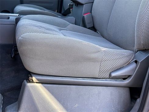 Used 2019 Nissan Frontier SV image 13