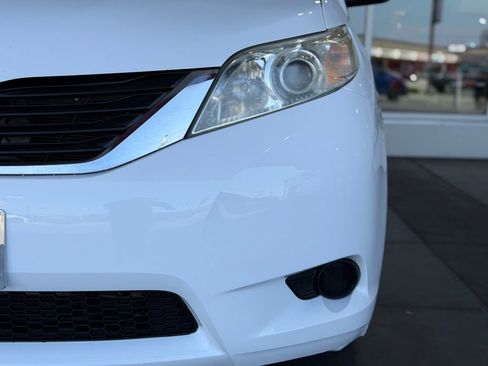 Used 2014 Toyota Sienna LE FWD image 5