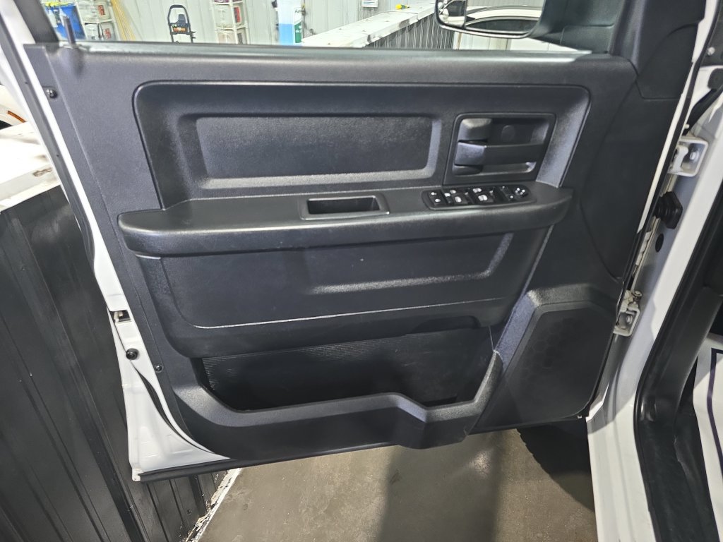 Used 2015 RAM 4500 Tradesman w/ Max Tow Package AWD/4WD image 13