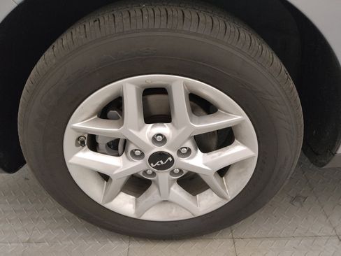 Used 2025 Kia Soul LX image 31