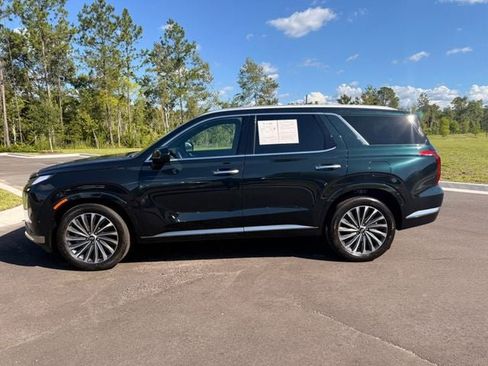 Used 2025 Hyundai Palisade Calligraphy FWD image 2