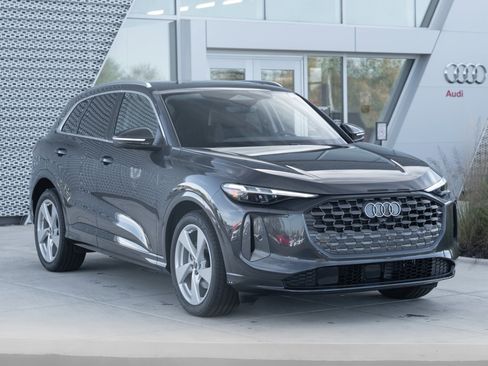 New 2025 Audi Q5 Prestige image 2