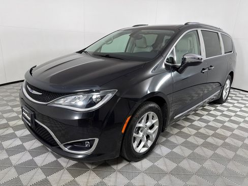Used 2020 Chrysler Pacifica Limited FWD image 9