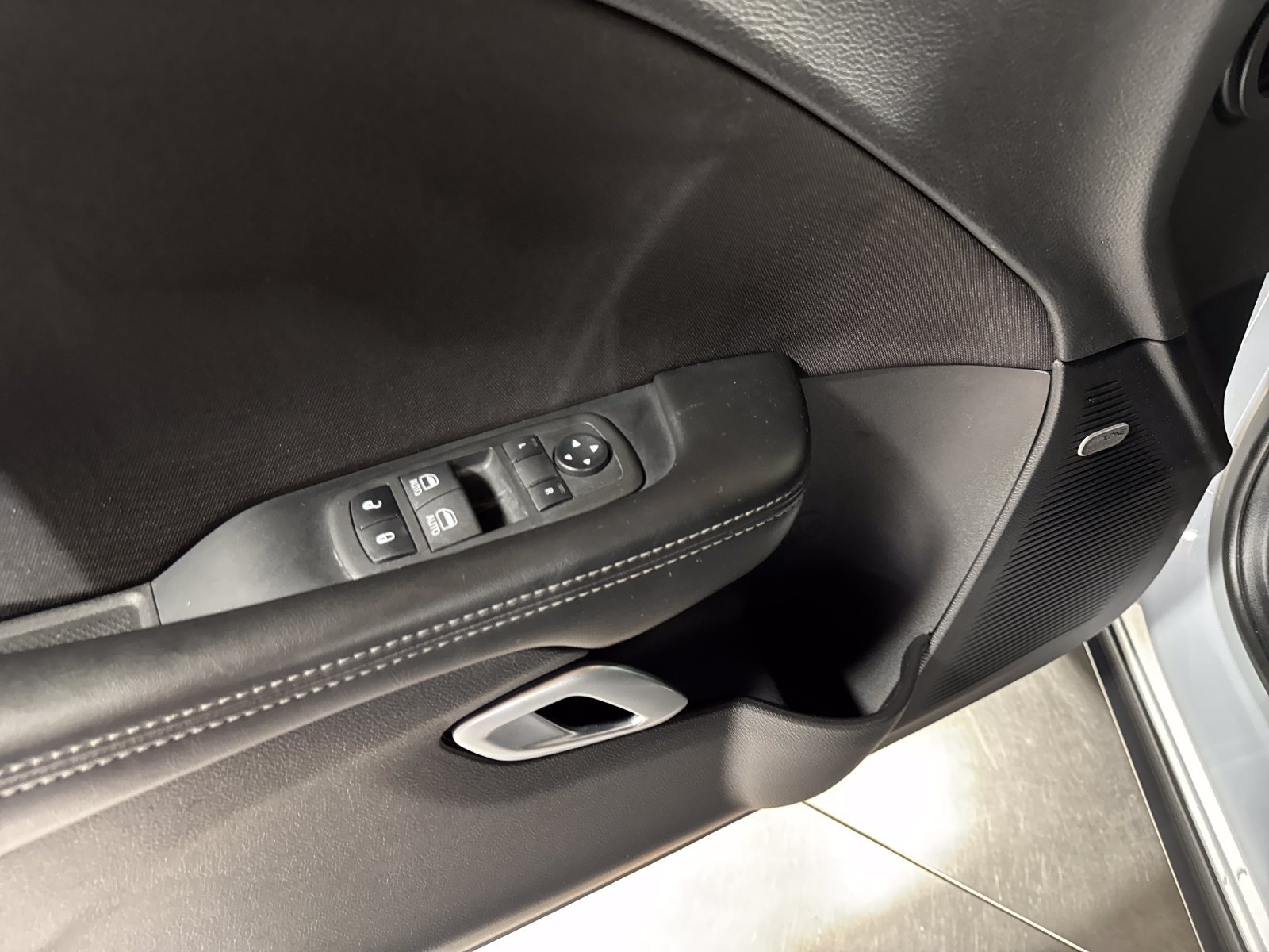Used 2022 Dodge Challenger R/T Scat Pack RWD image 16
