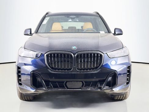 Used 2026 BMW X5 sDrive40i w/ M Sport Package RWD image 2