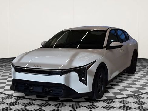 Used 2025 Kia K4 FWD image 9