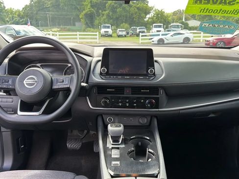 Used 2021 Nissan Rogue S FWD image 15