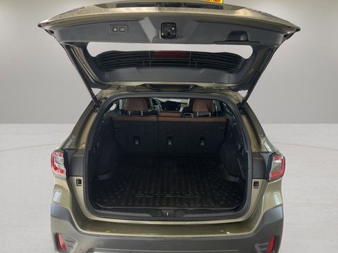 Used 2021 Subaru Outback Touring AWD/4WD image 10