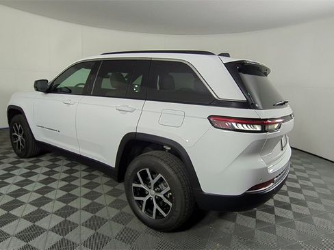 New 2025 Jeep Grand Cherokee Limited image 6