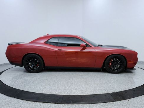 Used 2016 Dodge Challenger SRT Hellcat image 5