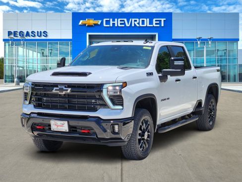 New 2026 Chevrolet Silverado 2500 LT w/ Trail Boss Package AWD/4WD image 2