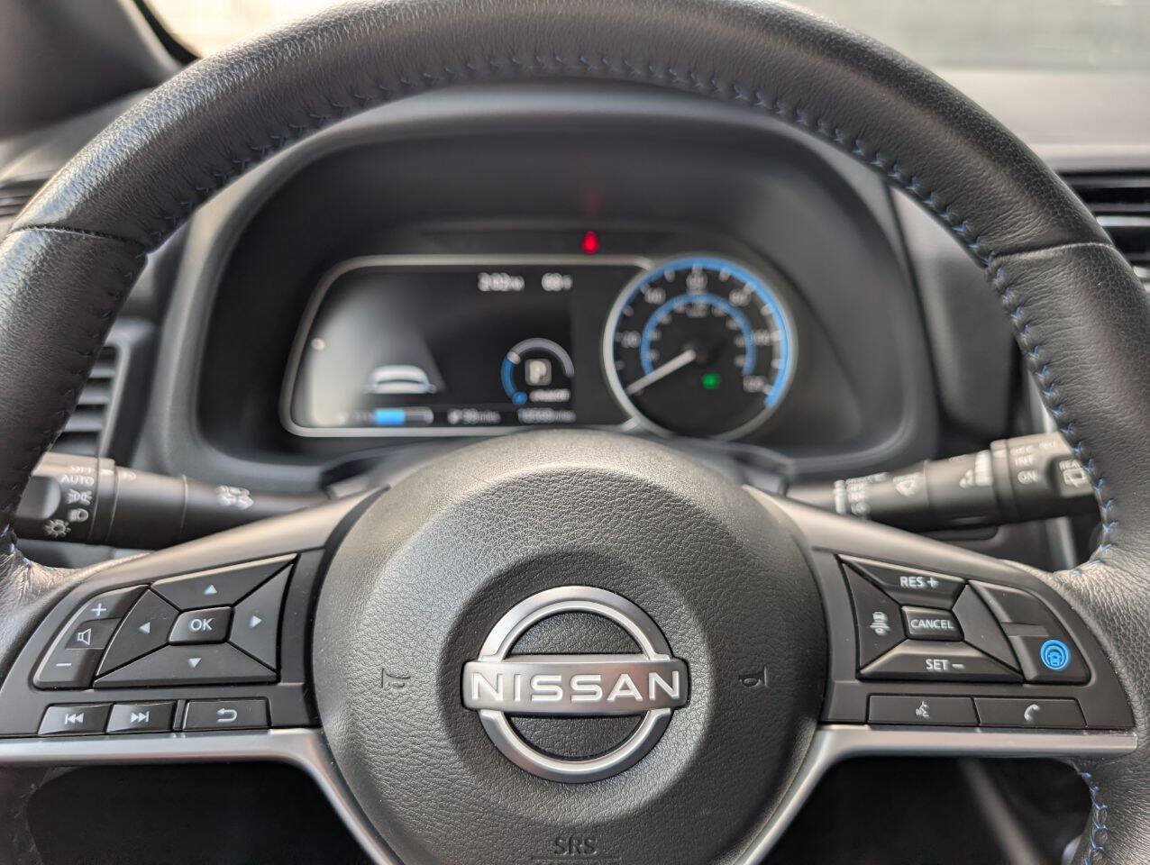 Used 2025 Nissan Leaf SV Plus FWD image 14