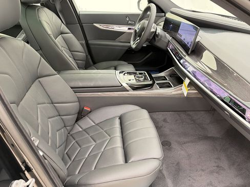New 2026 BMW i7 xDrive60 AWD/4WD image 25
