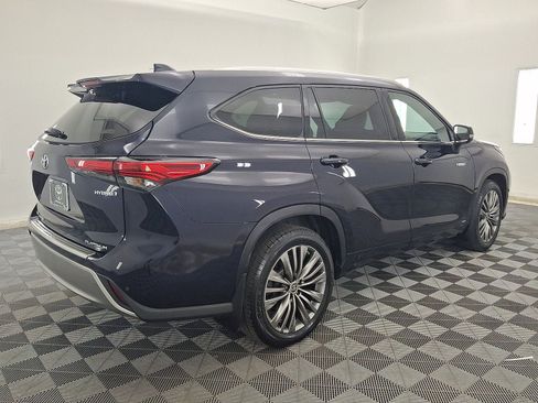 Used 2020 Toyota Highlander Platinum AWD/4WD image 17