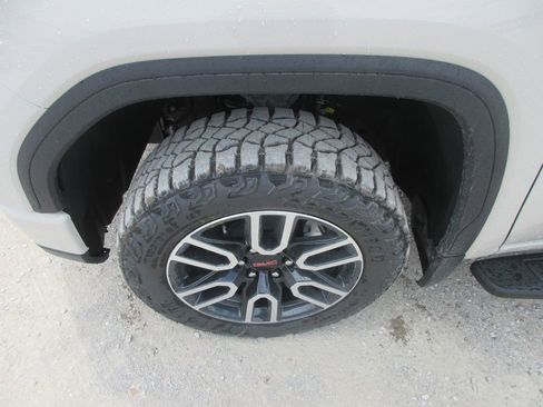 New 2026 GMC Sierra 1500 AT4 w/ AT4 Premium Package AWD/4WD image 14