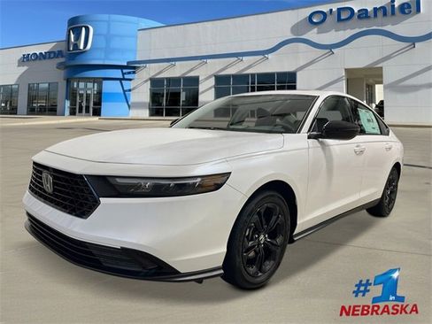 New 2025 Honda Accord SE image 1