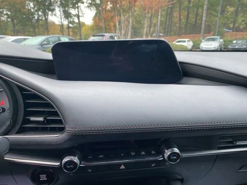 Used 2024 MAZDA MAZDA3 s image 24