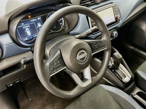 Used 2025 Nissan Versa SV FWD image 18