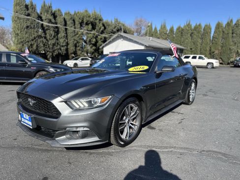 Used 2016 Ford Mustang Premium image 4