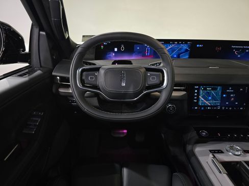 New 2025 Lincoln Navigator L Reserve w/ Jet Appearance Package image 34