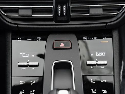 New 2025 Porsche Macan image 20