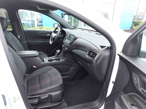 Used 2022 Chevrolet Equinox RS AWD/4WD image 27