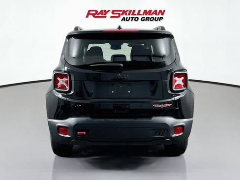Used 2023 Jeep Renegade Trailhawk AWD/4WD image 6