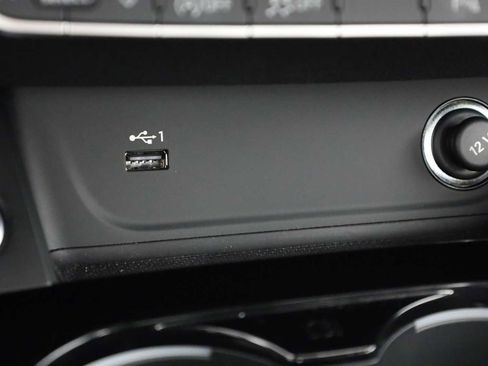 Used 2023 Audi A4 2.0T Premium w/ Convenience Package image 32