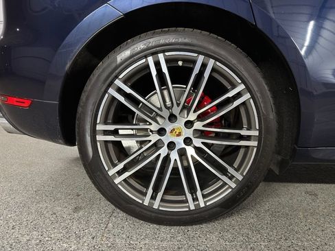 Used 2018 Porsche Macan GTS AWD/4WD image 7