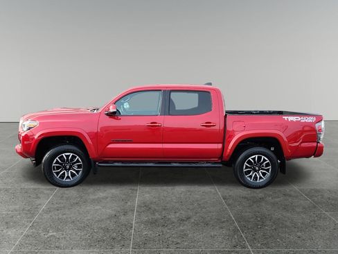 Used 2020 Toyota Tacoma TRD Sport image 4