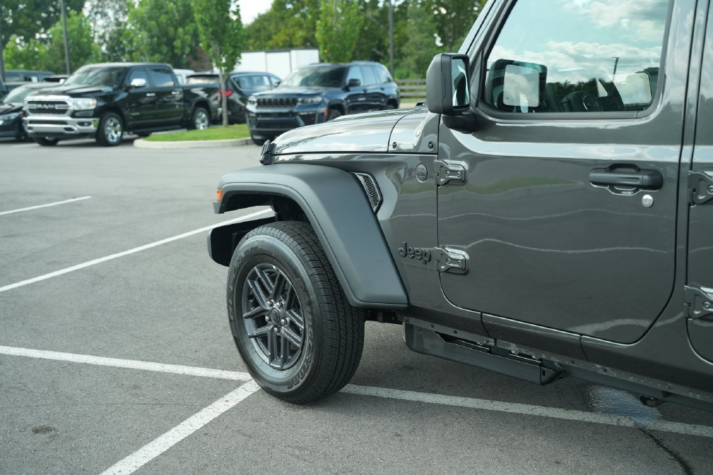 New 2026 Jeep Gladiator Sport AWD/4WD image 38