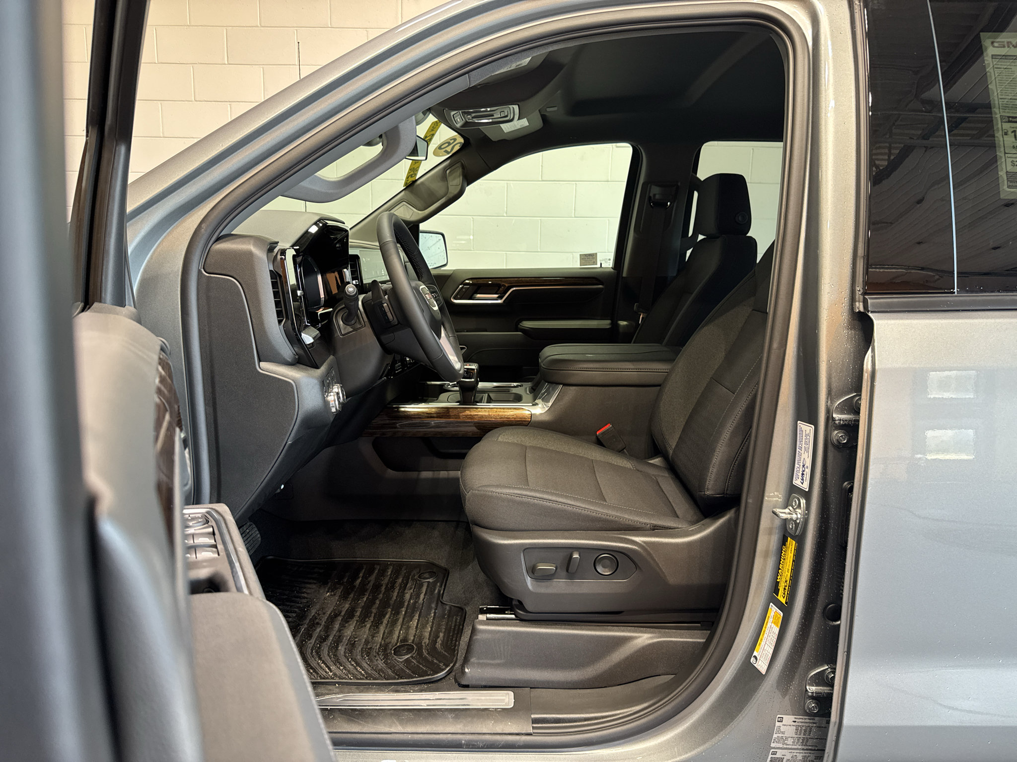 New 2026 GMC Sierra 1500 Elevation w/ Preferred Package AWD/4WD image 18